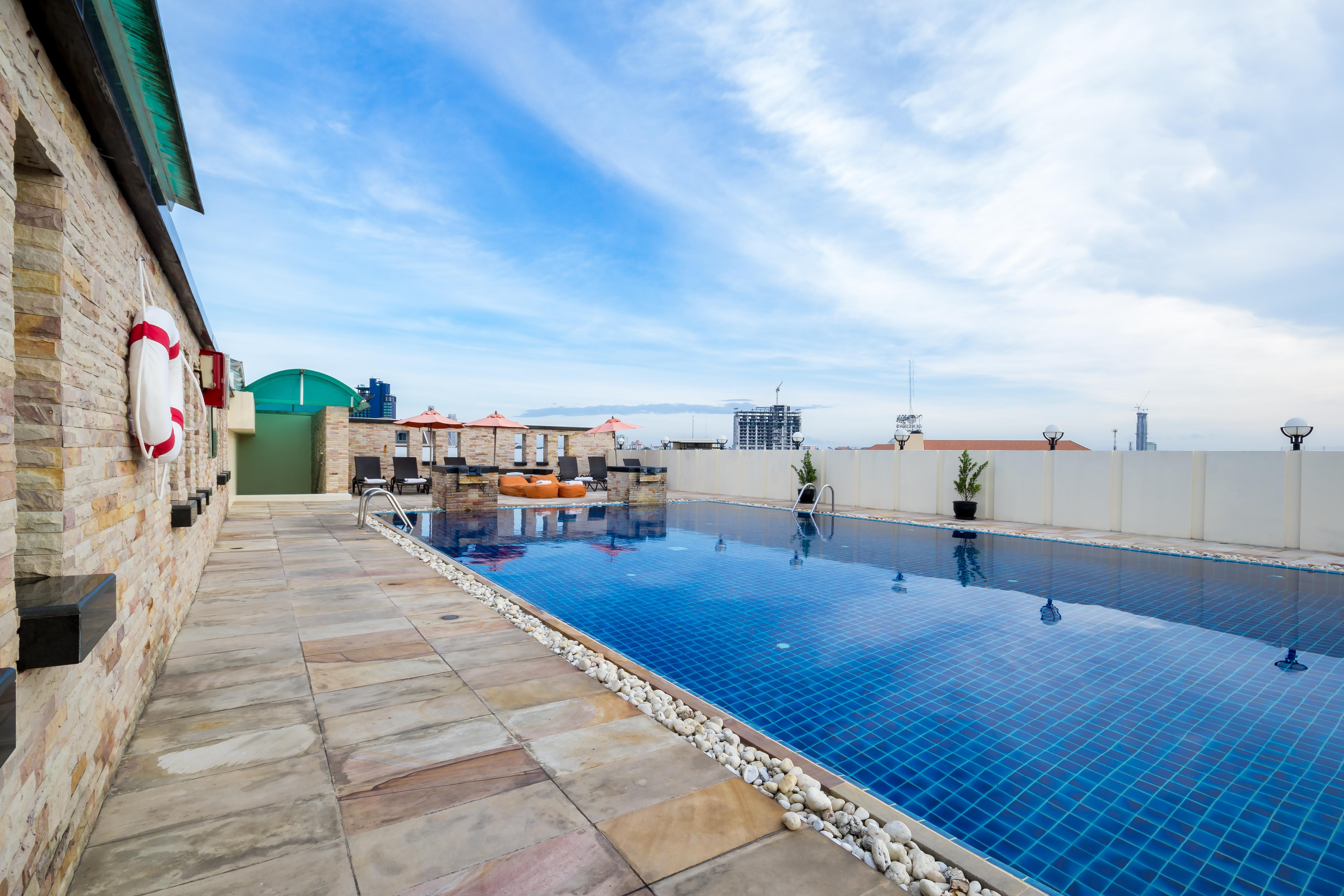 Nova Suites Pattaya By Compass Hospitality Ngoại thất bức ảnh