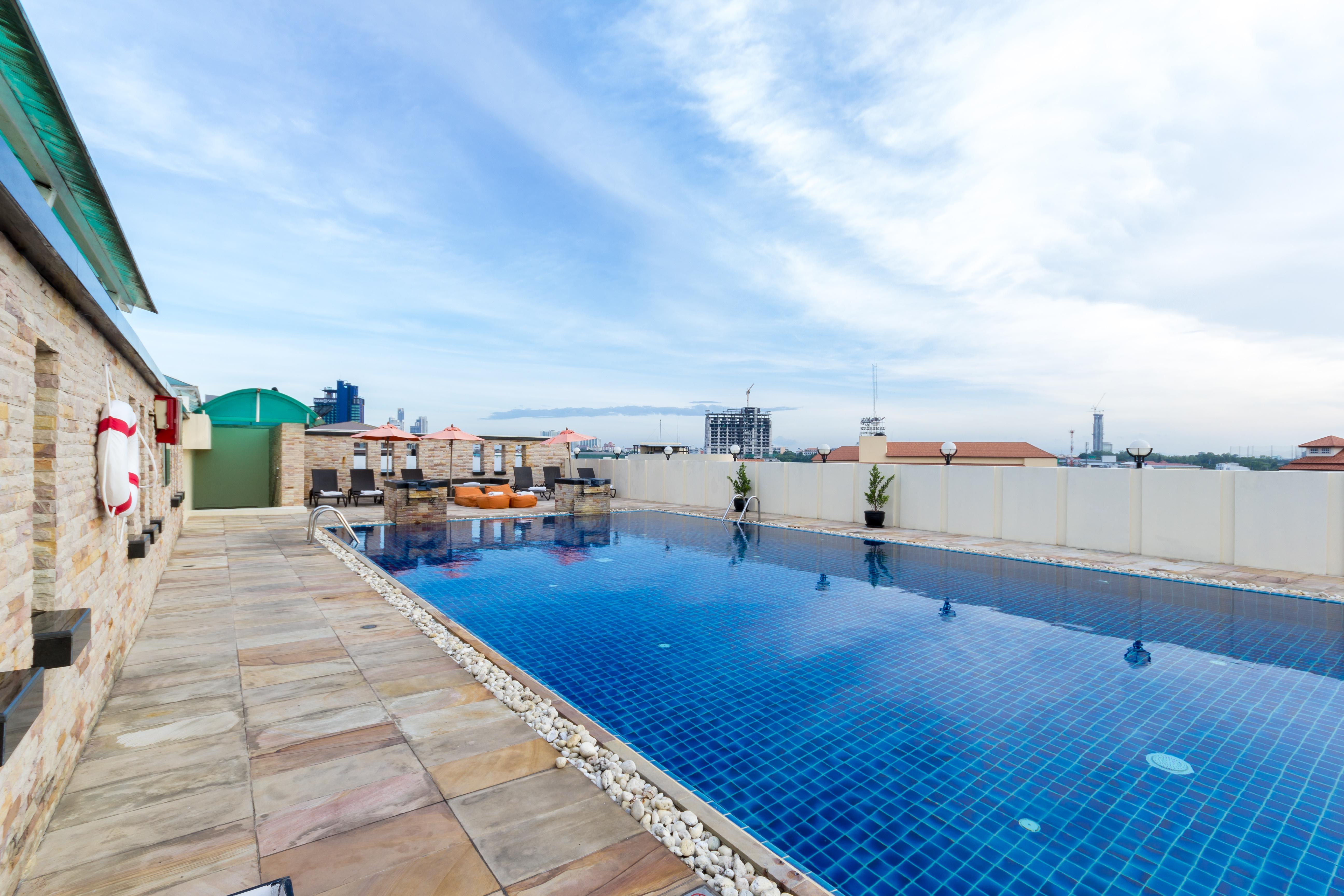 Nova Suites Pattaya By Compass Hospitality Ngoại thất bức ảnh