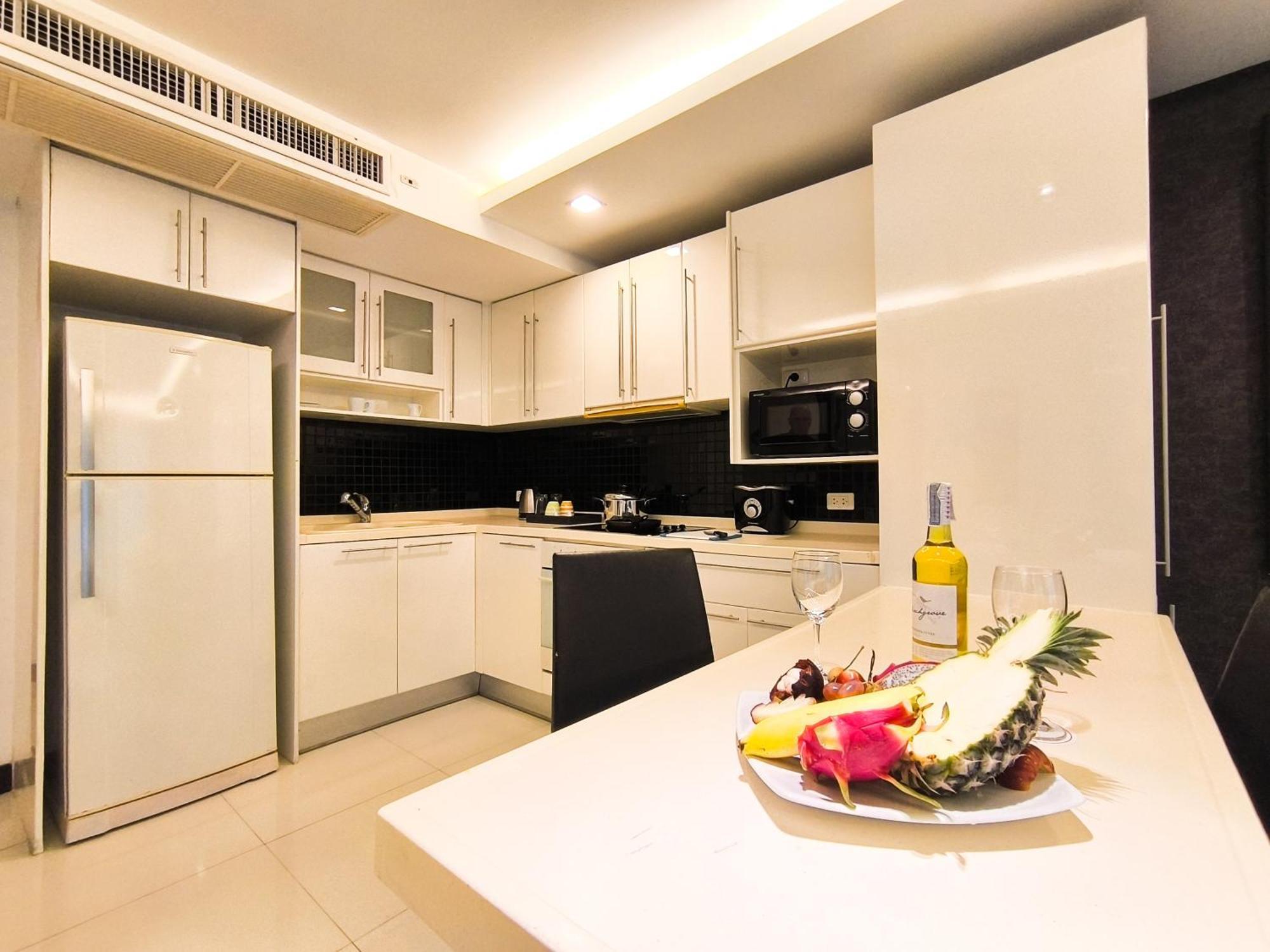 Nova Suites Pattaya By Compass Hospitality Ngoại thất bức ảnh