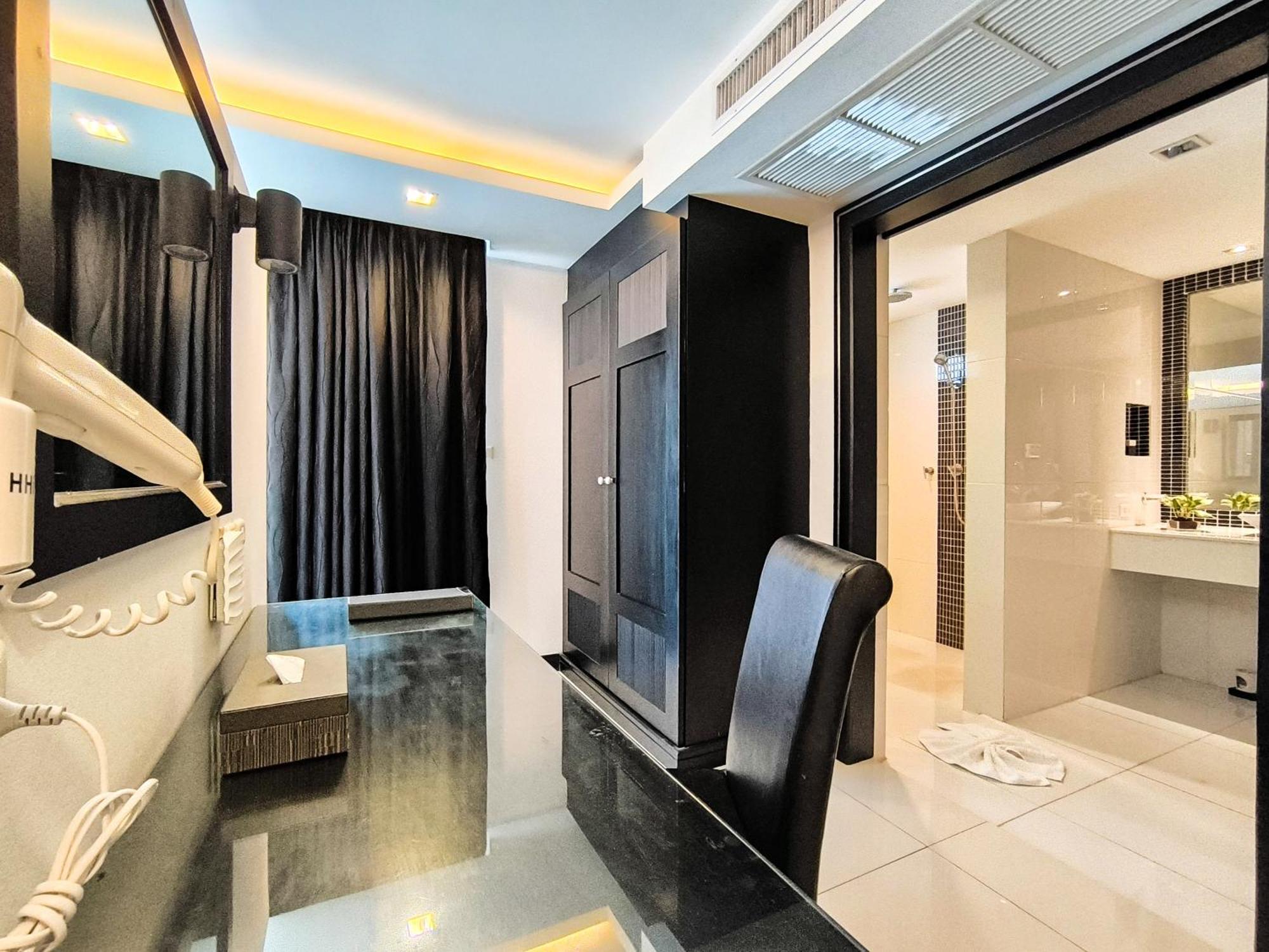 Nova Suites Pattaya By Compass Hospitality Ngoại thất bức ảnh