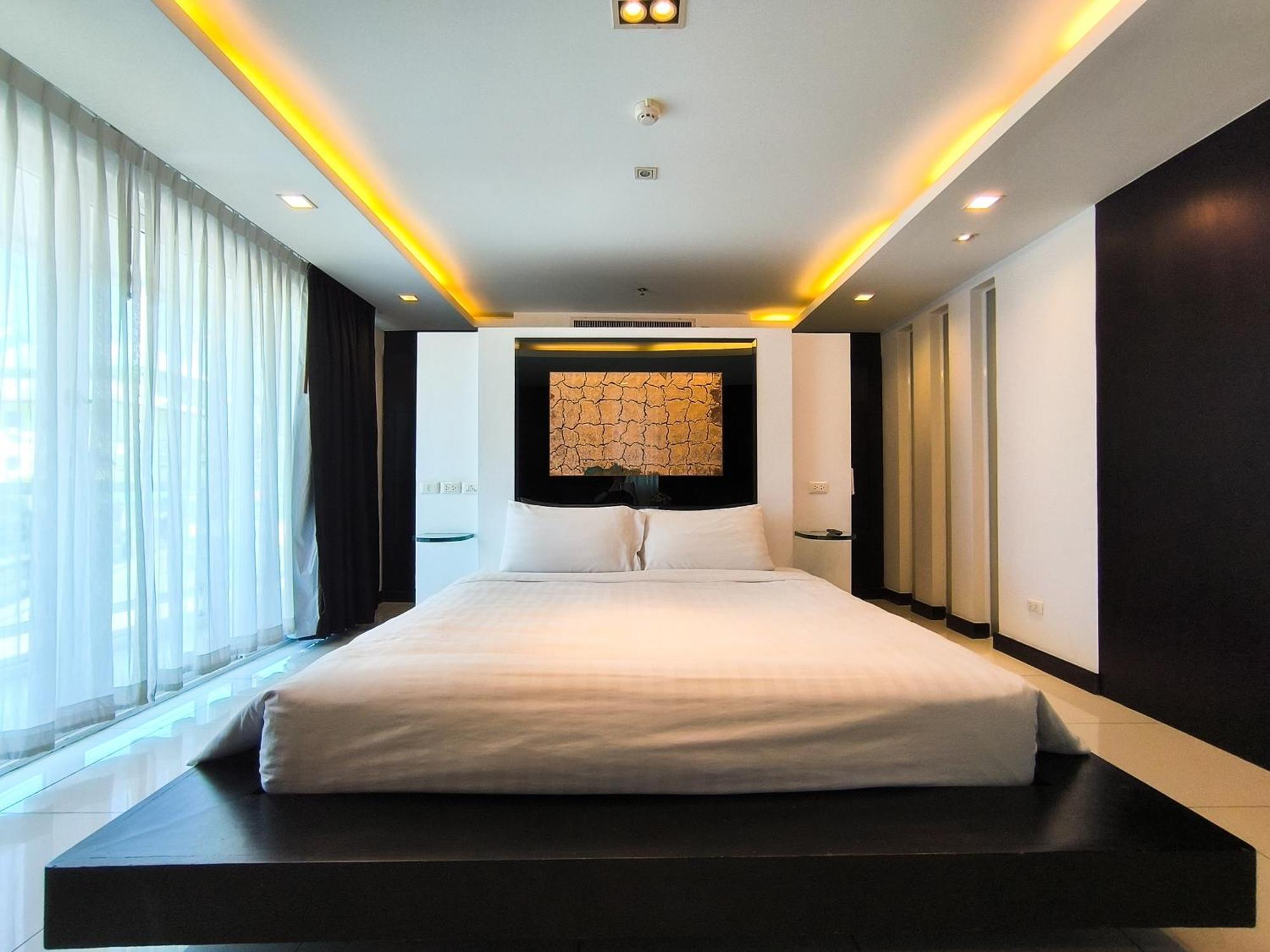 Nova Suites Pattaya By Compass Hospitality Ngoại thất bức ảnh