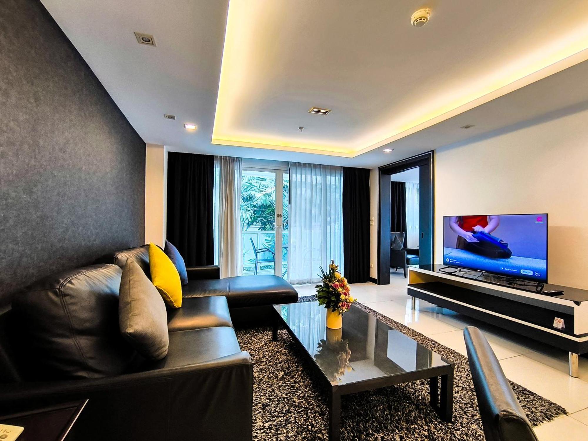 Nova Suites Pattaya By Compass Hospitality Ngoại thất bức ảnh