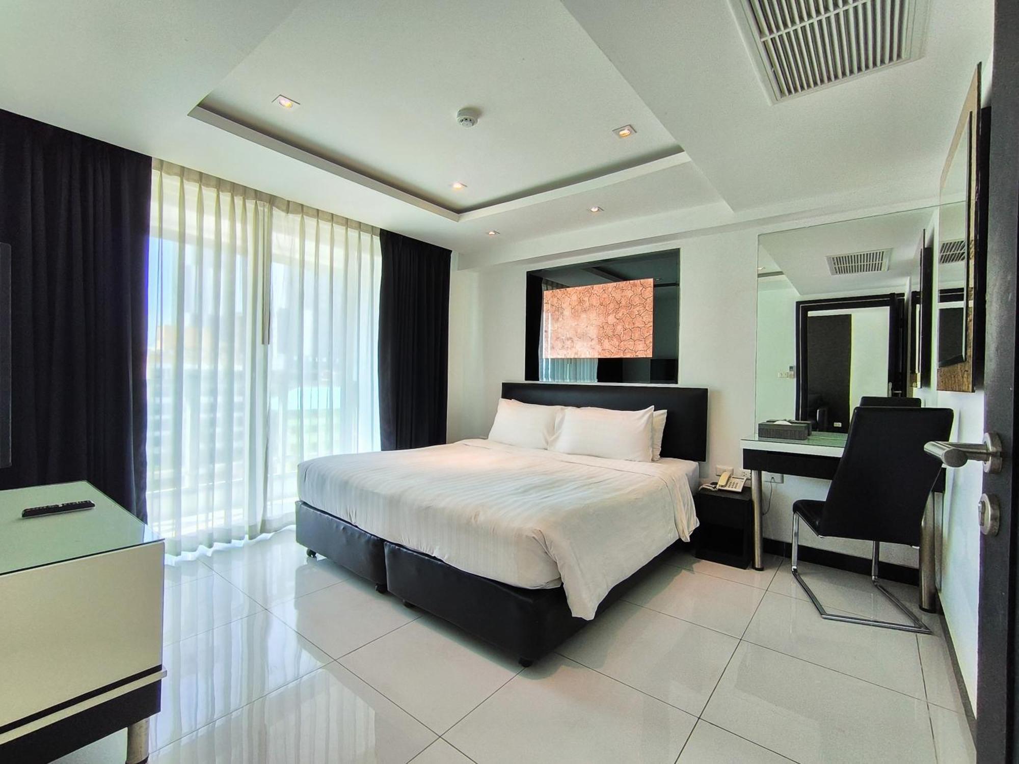 Nova Suites Pattaya By Compass Hospitality Ngoại thất bức ảnh