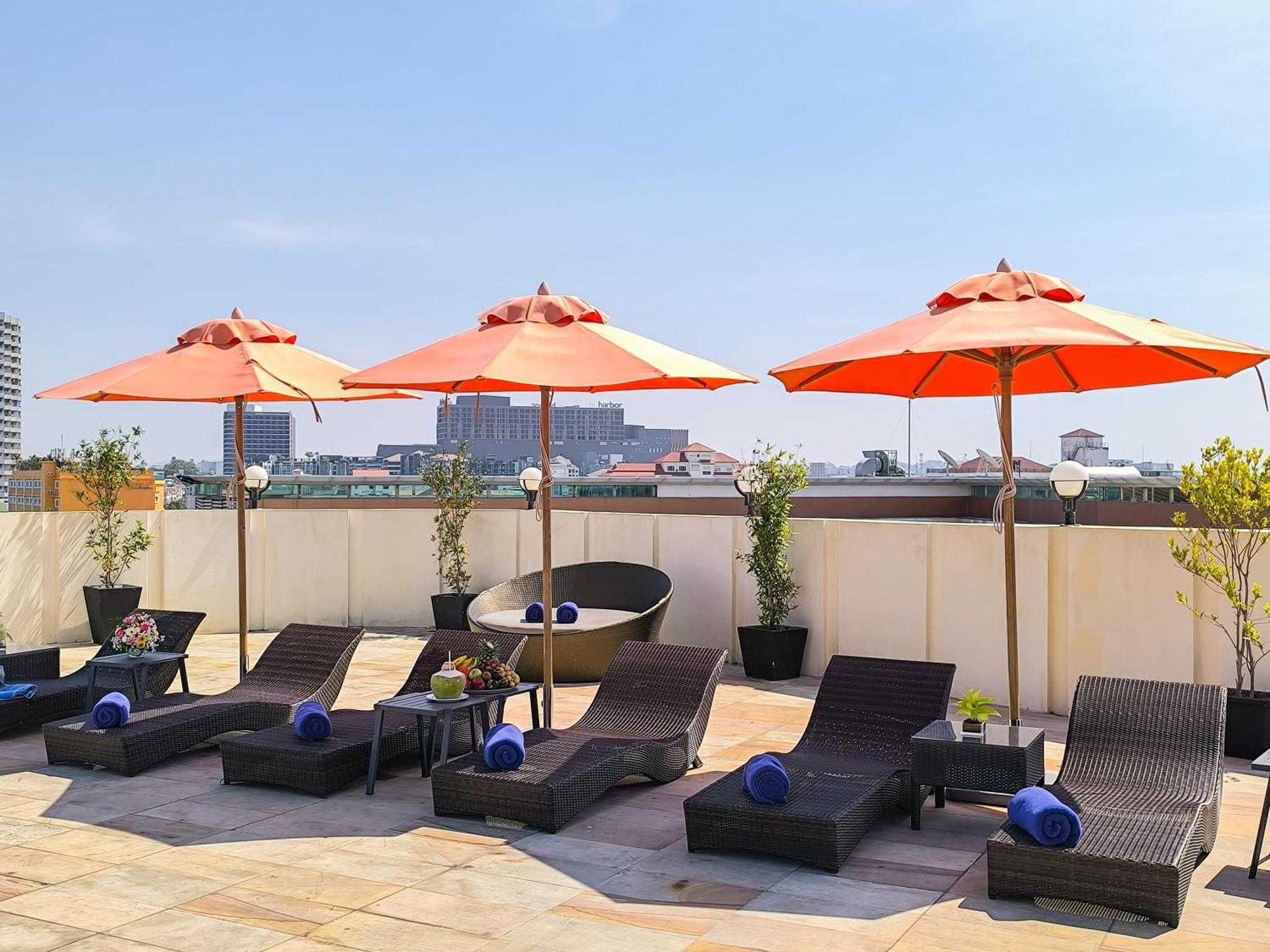 Nova Suites Pattaya By Compass Hospitality Ngoại thất bức ảnh