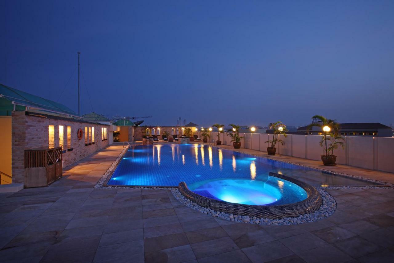Nova Suites Pattaya By Compass Hospitality Ngoại thất bức ảnh