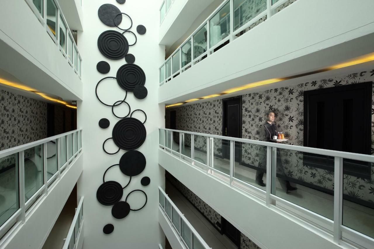 Nova Suites Pattaya By Compass Hospitality Ngoại thất bức ảnh